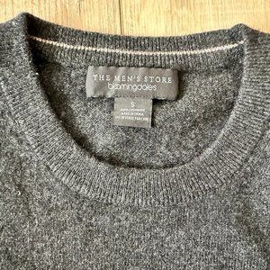 Bloomingdale's Men's 100% Cashmere Crew Neck Sweater Gray. Size Small